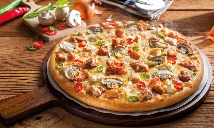 The Pizza Company: AED 100 or AED 300 Towards Food and Drinks