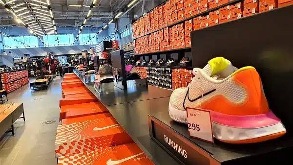 Nike best sale warehouse sale