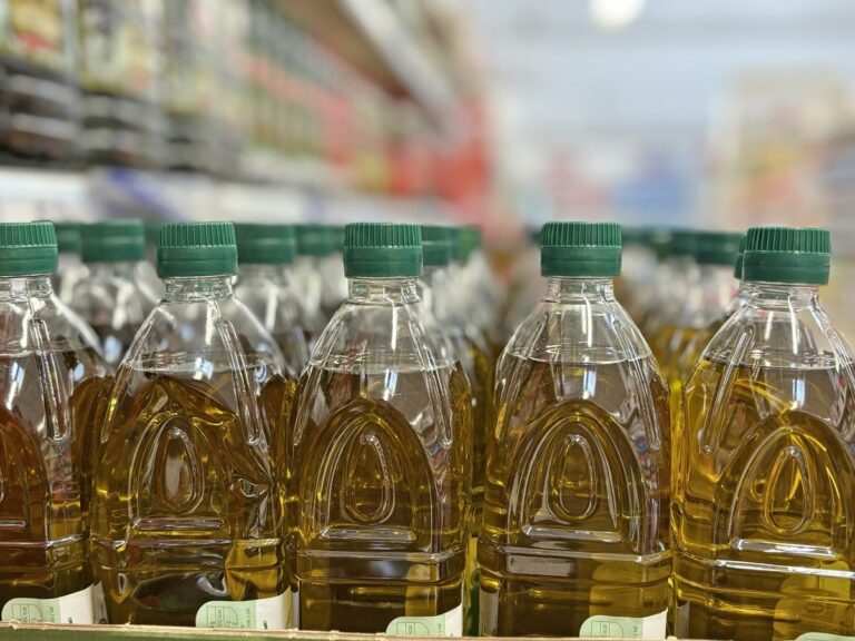 Olive Oil Safety: Plastic Bottle Concerns