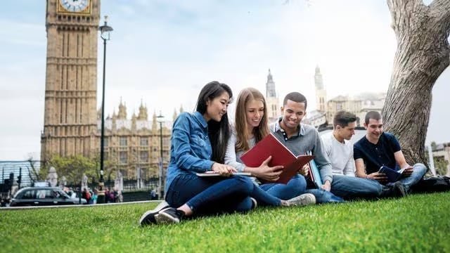 Emirates students offer