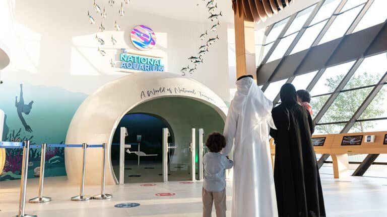 The National Aquarium Abu Dhabi offers